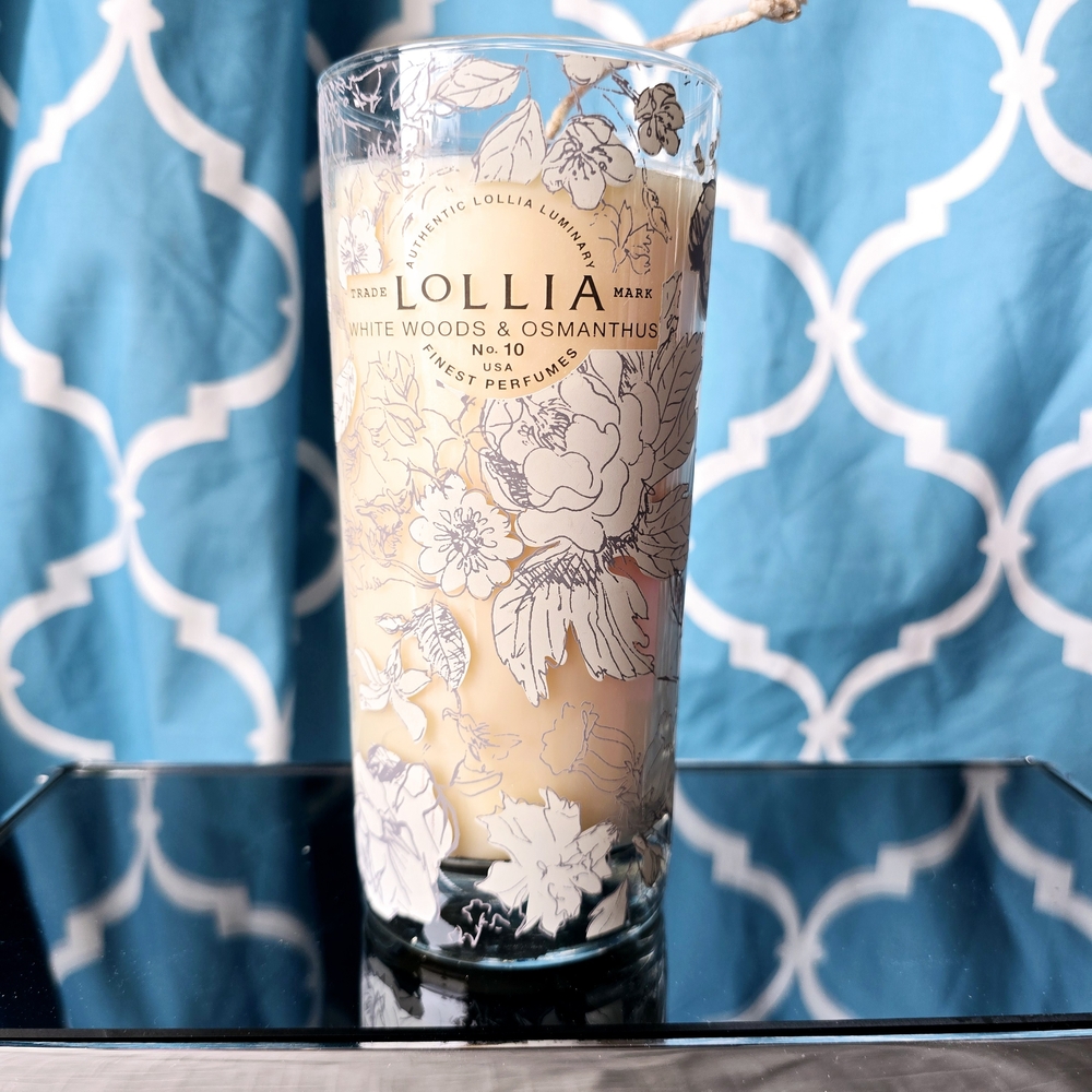 Lollia White Woods & Osmanthus Candle